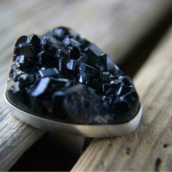 Black Garnet Ring, size 8.5 (will fit smaller due to width of band) - Picture 2 of 4